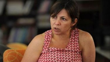 "Es absolutamente necesario seguir vendiendo dólar ahorro"
