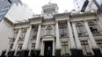 La estrategia de quienes conducen la autoridad monetaria. La estrategia de quienes conducen la autoridad monetaria.