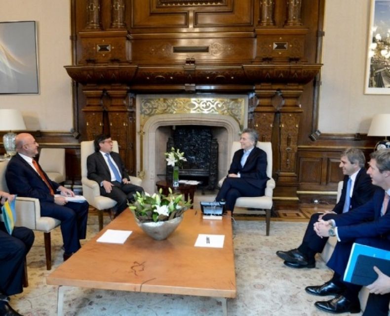 Argentina recibirá créditos por más de 900 millones de dólares