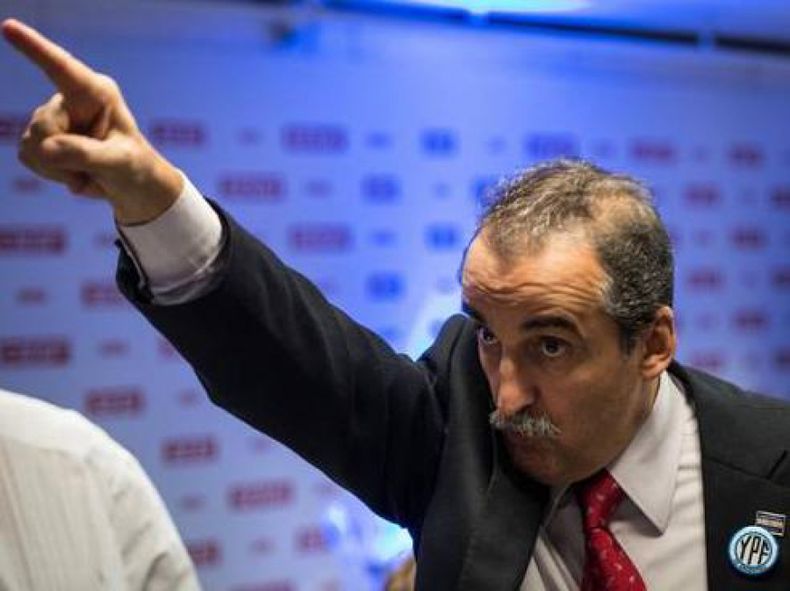 Moreno podría intervenir en el precio de los remedios