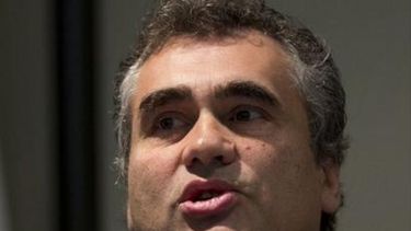 Devaluación y más deuda en la mira del Gobierno