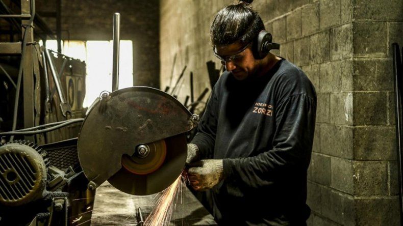 Las pymes que se están desarrollando pertenecen a sectores con fuerte crecimiento como Petróleo, Minería, Automotriz, Software e Informática.