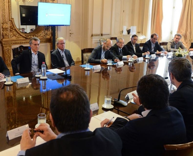 La Casa Rosada busca ahorrar $123.000 millones y llevar el déficit a 3,2% en 2018