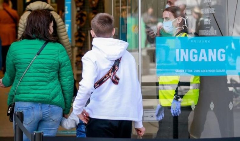 La UE recortó sus expectativas de crecimiento y subió las de inflación