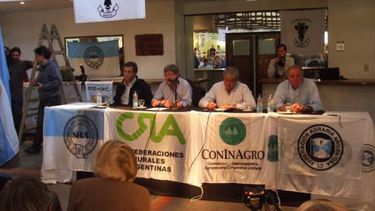 La Mesa de Enlace efectuará una protesta tambera nacional