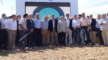 En Expoagro, Buryaile dijo que la clave del agro está en generar competitividad