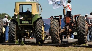 Tractorazo del campo en Rosario, en pos del "diálogo"