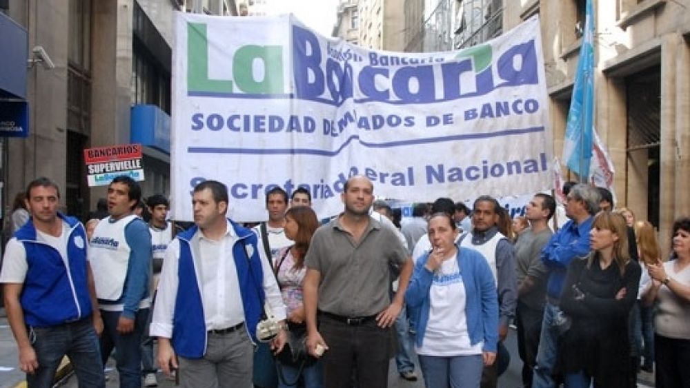 Bancarios preparan una nueva medida de fuerza