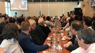 Proponen reemplazar la indemnización por un seguro de desempleo y retiro