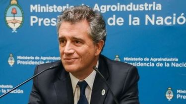 Etchevehere devolvió bono de $500 mil a la Sociedad Rural