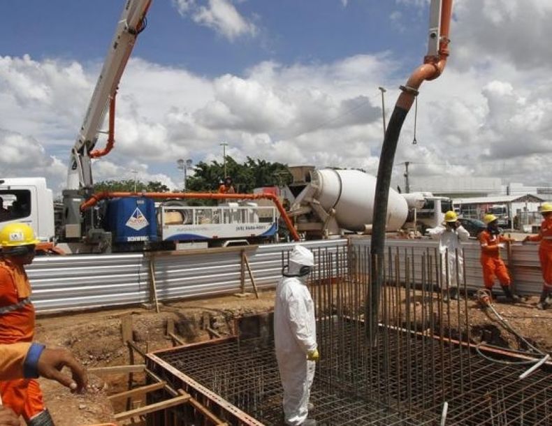 El Gobierno promulgó una ley que regula contratos de obra pública