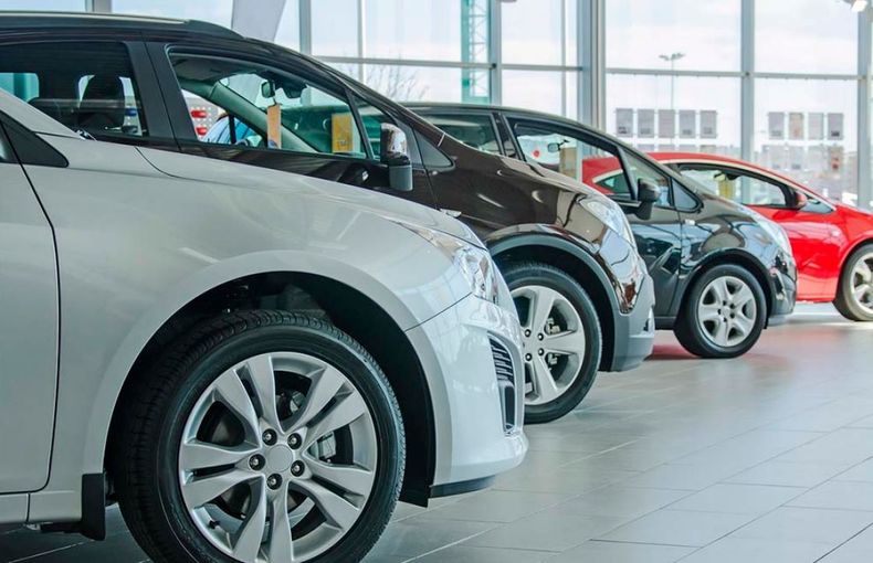 Los patentamientos de vehículos bajaron un 7% en marzo