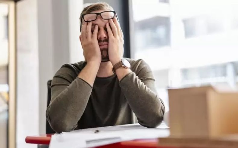 El 52% de los trabajadores afirma sentir falta de energía o cansancio extremo.