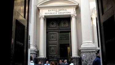 Por rebeldía, el Gobierno echó a dos directores del Banco Central