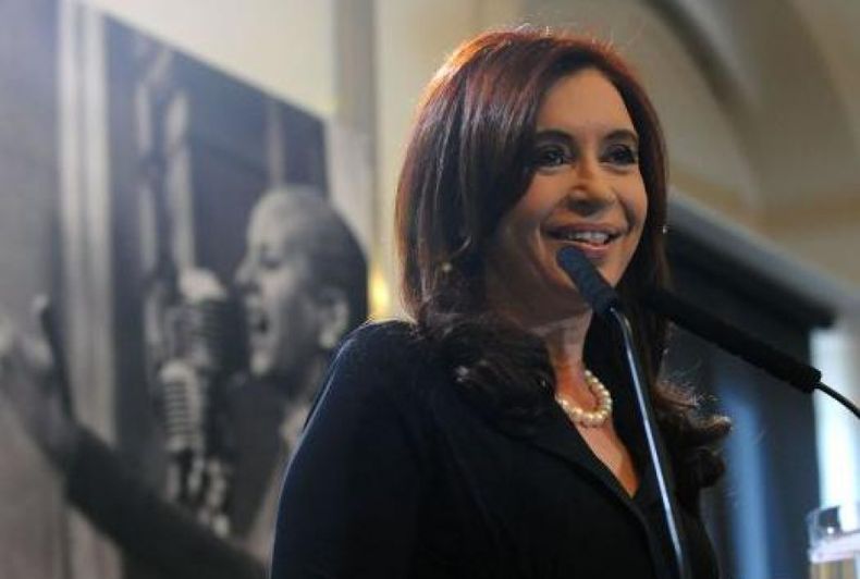La Presidente apeló a Facebook para mandar un mensaje a sindicalistas rebeldes