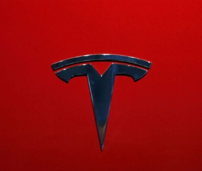 Musk redobla la apuesta: Tesla sube su objetivo de capital