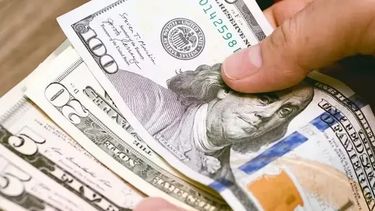 El dólar blue sube $205 en lo que va de 2024.