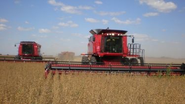 Entregan créditos por 10 millones de pesos a productores santafesinos