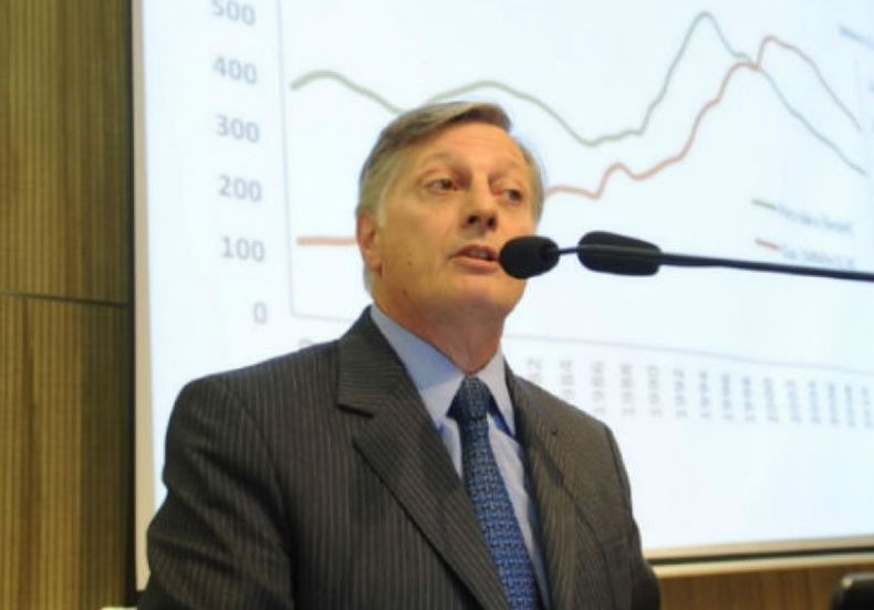 Subsidios a la energía caerán a la mitad a principios de 2016