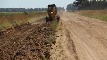 Buenos Aires lanzó la segunda etapa del plan de mejoras de caminos rurales