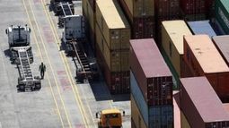 Precios de importaciones estadounidenses tuvieron la mayor caída en más de tres años