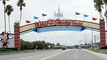 Las ganancias de Disney cayeron un 15% por la pandemia