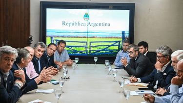 Los productores protestan por la suba de las retenciones y la presión tributaria para el campo.