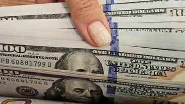 El dólar blue sube $390 en lo que va de 2024.