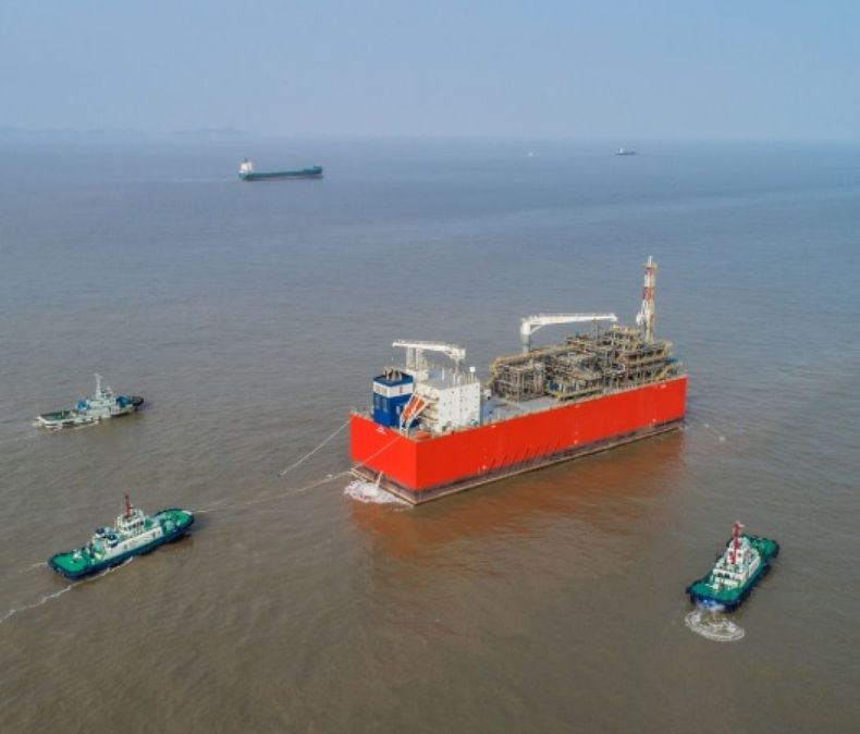 YPF encara su primera exportación de GNL vía Vaca Muerta