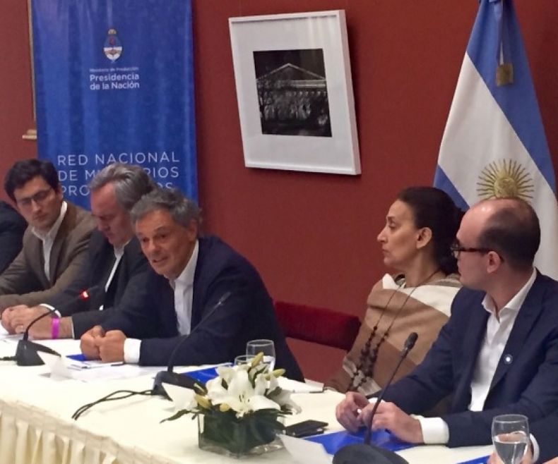 El Gobierno reconoció que estamos ante una "leve" recesión