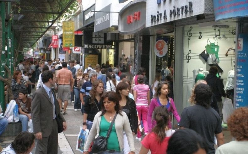 Las ventas minoristas en Córdoba cayeron cerca de 4% en abril
