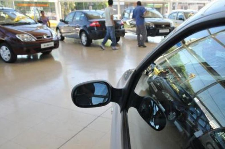 Cayó la venta de autos nuevos en Brasil en 2013