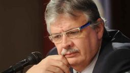 La Justicia va contra Schiavi por falta de control en subsidios al transporte