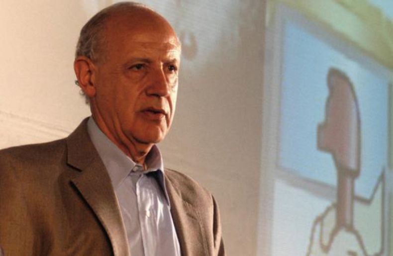 Para Lavagna, el Gobierno no acepta la devaluación establecida por el mercado