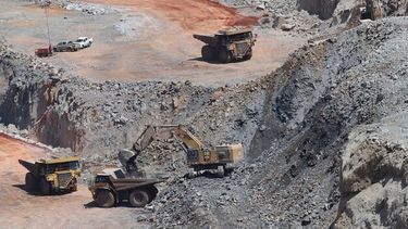 Bajan a un tope de 8% los derechos de exportación a la minería metalífera