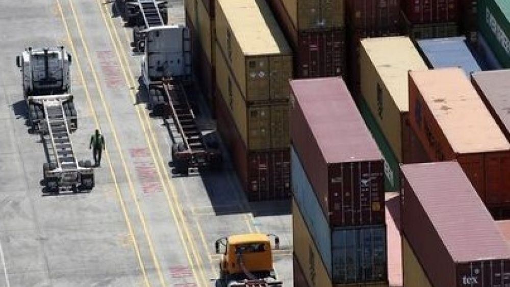 Precios de importaciones de EE.UU. bajaron a niveles de casi dos años