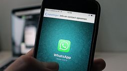 Las empresas pueden diseñar e implementar viajes de compra de clientes de extremo a extremo dentro de WhatsApp. 