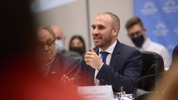 Guzmán se reunirá con los gobernadores por las negociaciones con el FMI