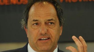 De llegar a la Presidencia, "no habrá ningún problema con los dólares"