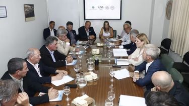 El encuentro entre los gobernadores y los dirigentes de la Mesa de Enlace.