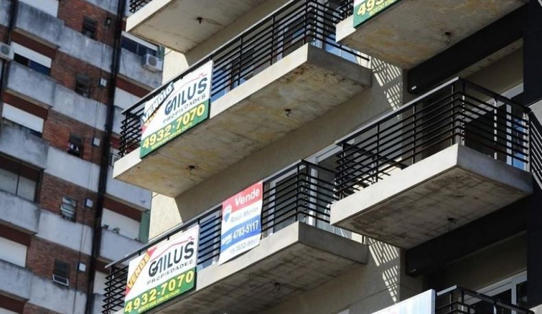 AMBA: los precios en dólares de los departamentos cayeron hasta un 8%