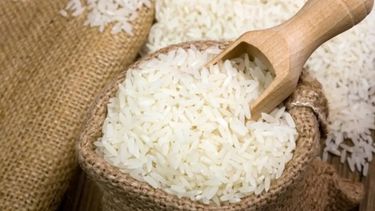 El precio del arroz alcanzó un máximo histórico en los últimos 15 años, indicó la FAO.