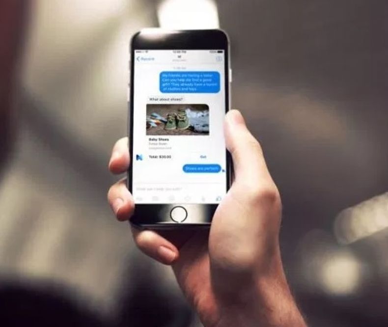 Facebook trabaja en un asistente de voz para competir con Alexa