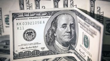 El dólar blue sube $340 en lo que va de 2024.