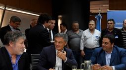 Alcanzan acuerdo para reducir costos laborales en la industria láctea