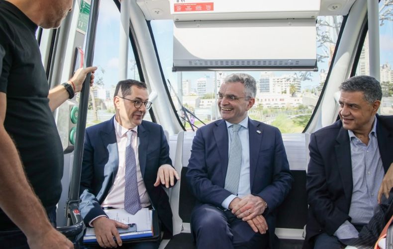 El ministro de Estado y de Promoción Comercial, Regulación Digital y Empresarial de Irlanda, Dara Calleary, junto a Jorge Macri.