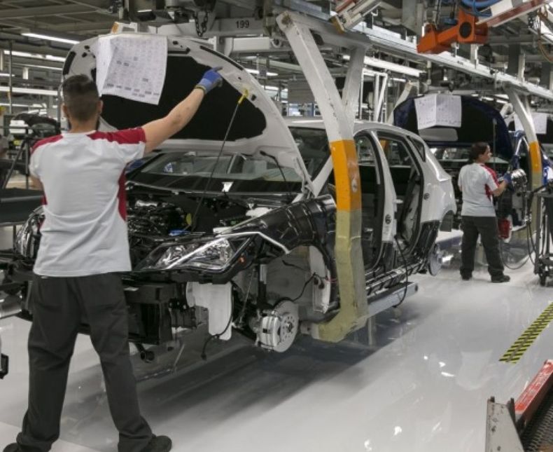 La producción industrial subió casi un 1% en la eurozona