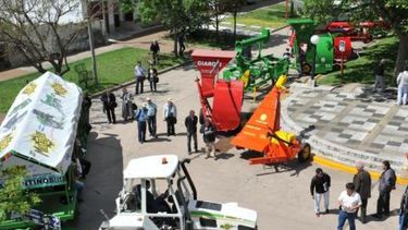 Show Room de maquinarias y agropartes en las provincias de Santa Fe y Córdoba