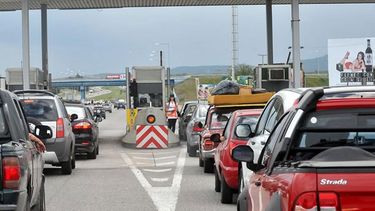 La definición de las tarifas que se aplicarán en las rutas nacionales.&nbsp;