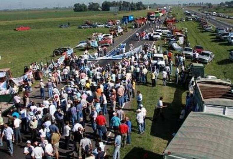 Se inicia el paro del agro que se extenderá hasta el miércoles